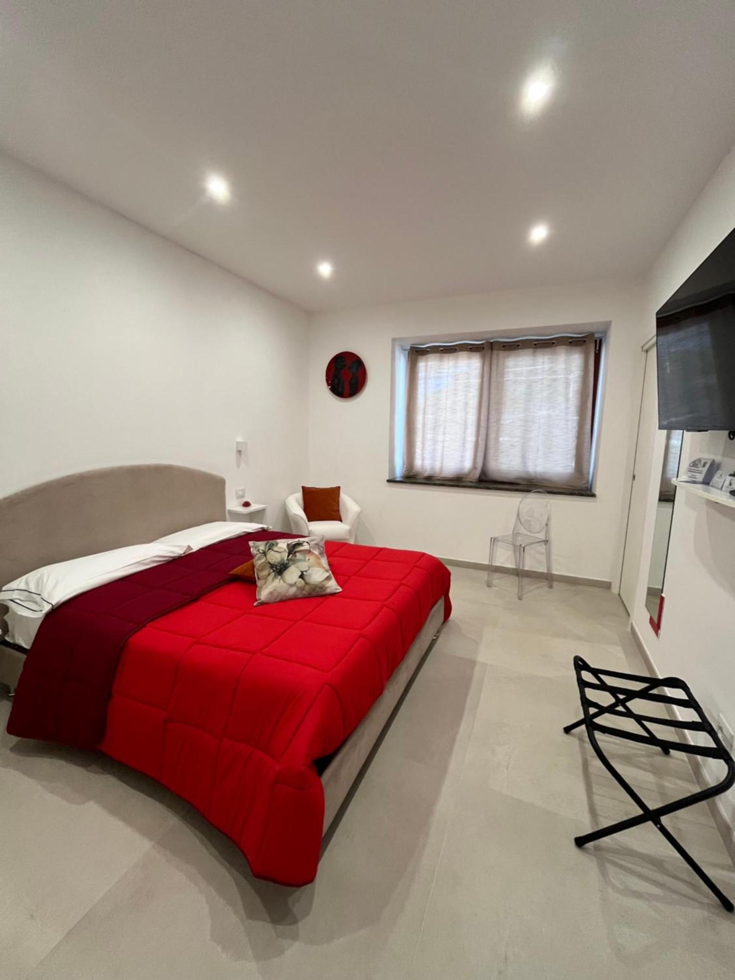 Vietri Al Chiaro Di Luna Luxury Suites Amalfi Coast מראה חיצוני תמונה