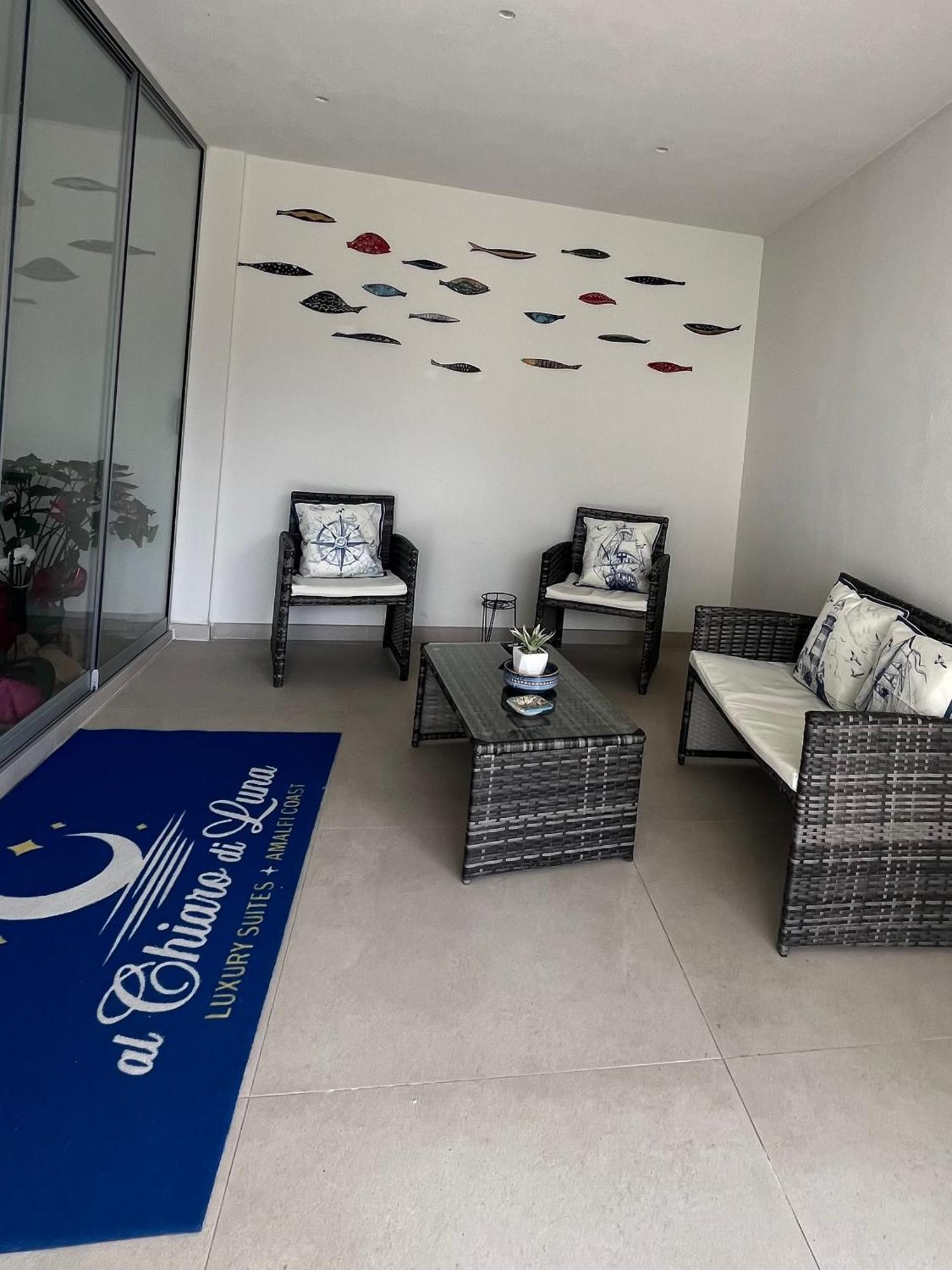 Vietri Al Chiaro Di Luna Luxury Suites Amalfi Coast מראה חיצוני תמונה
